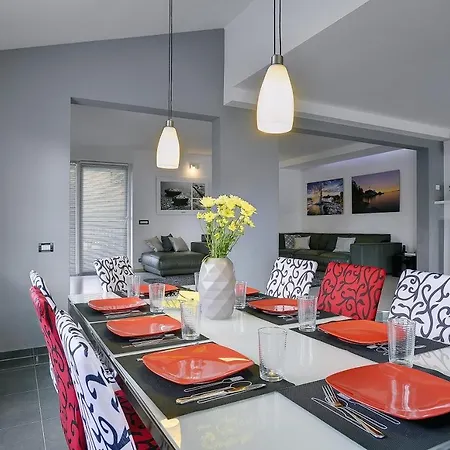 Entini Casa vacanze Vinkuran
