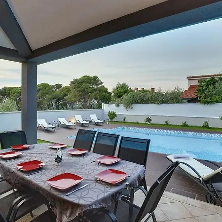 Ferienhaus Entini Vinkuran